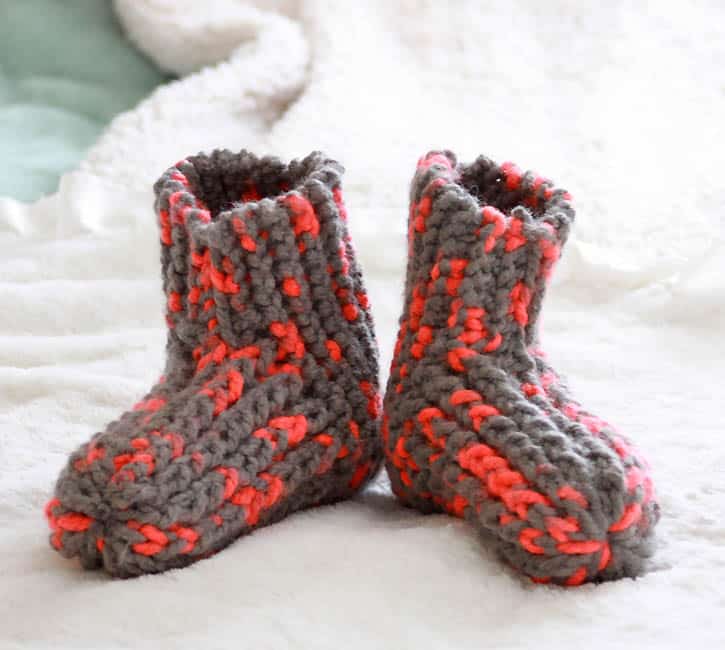 Snow Day Slippers knitting pattern - Gina Michele