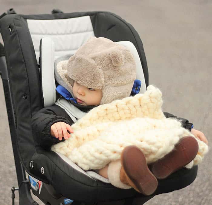 Free Stroller Blanket Knitting Pattern by blogger Gina Michele