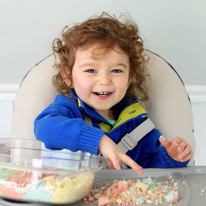 Cloud Dough DIY- the Perfect way to Beat Winter Boredom!