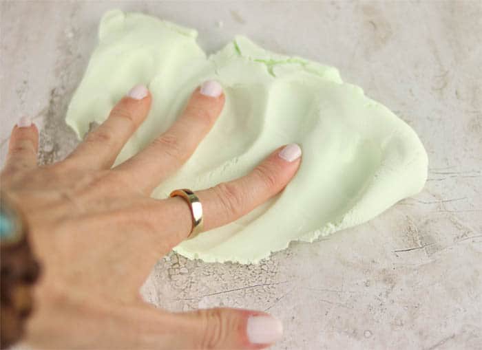 Silly Putty DIY- 2 Ingredients, NO harsh chemicals! 