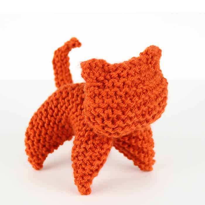 EASY Plush Cat Free Knitting Pattern by Gina Michele