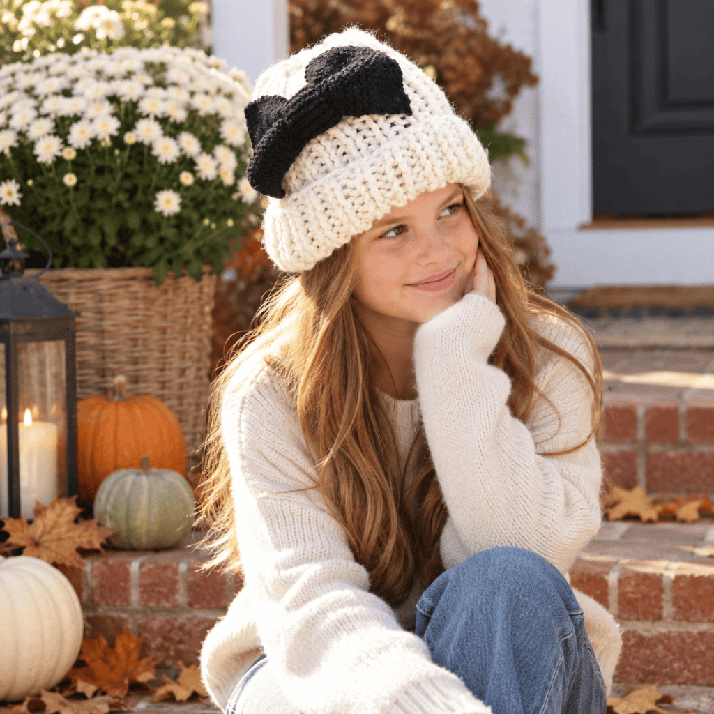 Girls’ Bow Hat Knitting Pattern (Easy Knit in the Round)