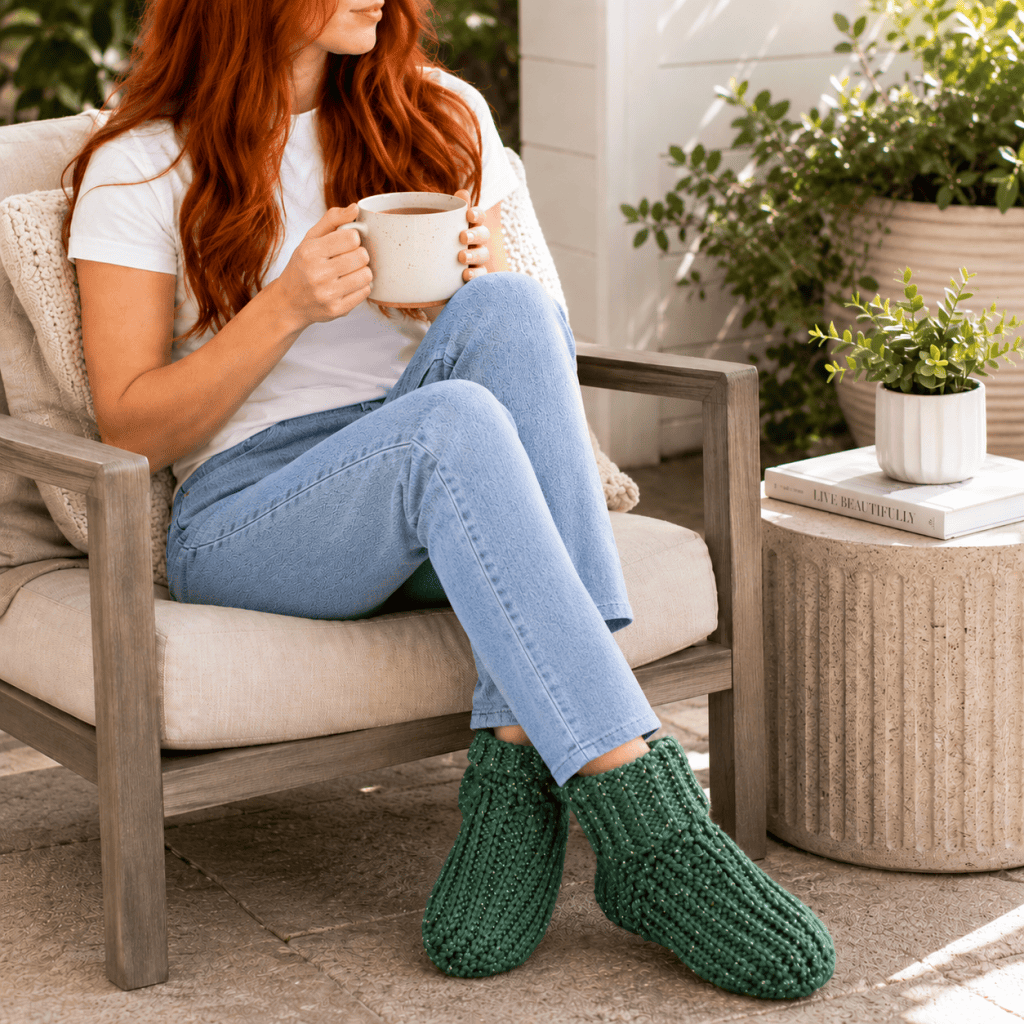 Easy Flat Knit Slippers Knitting Pattern (Beginner-Friendly Slippers You Can Make in a Day)