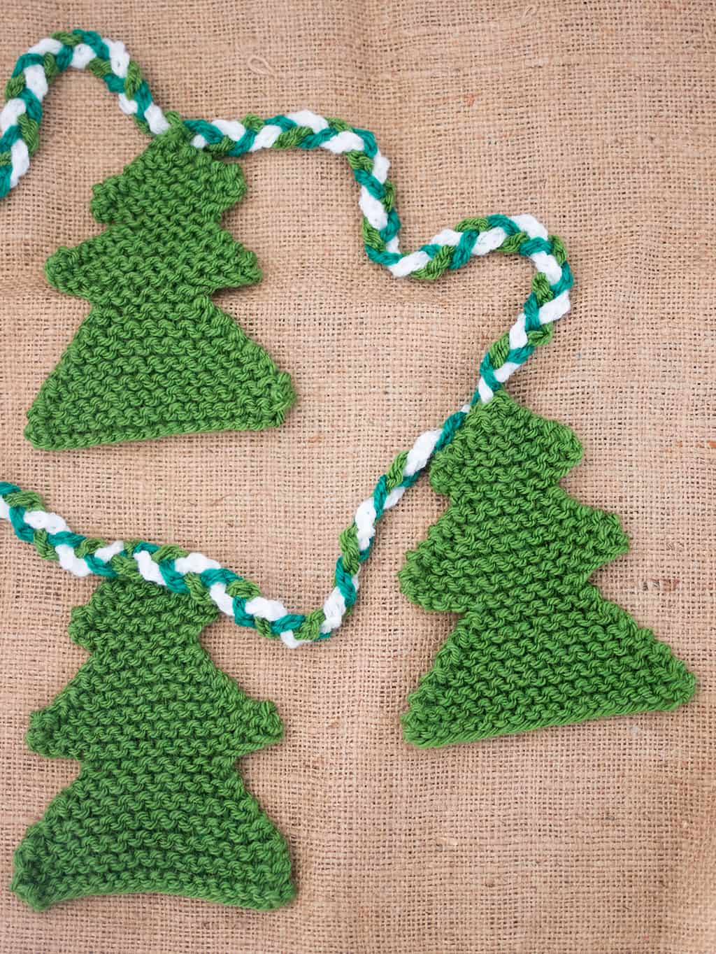 Christmas Tree Garland Knitting Pattern