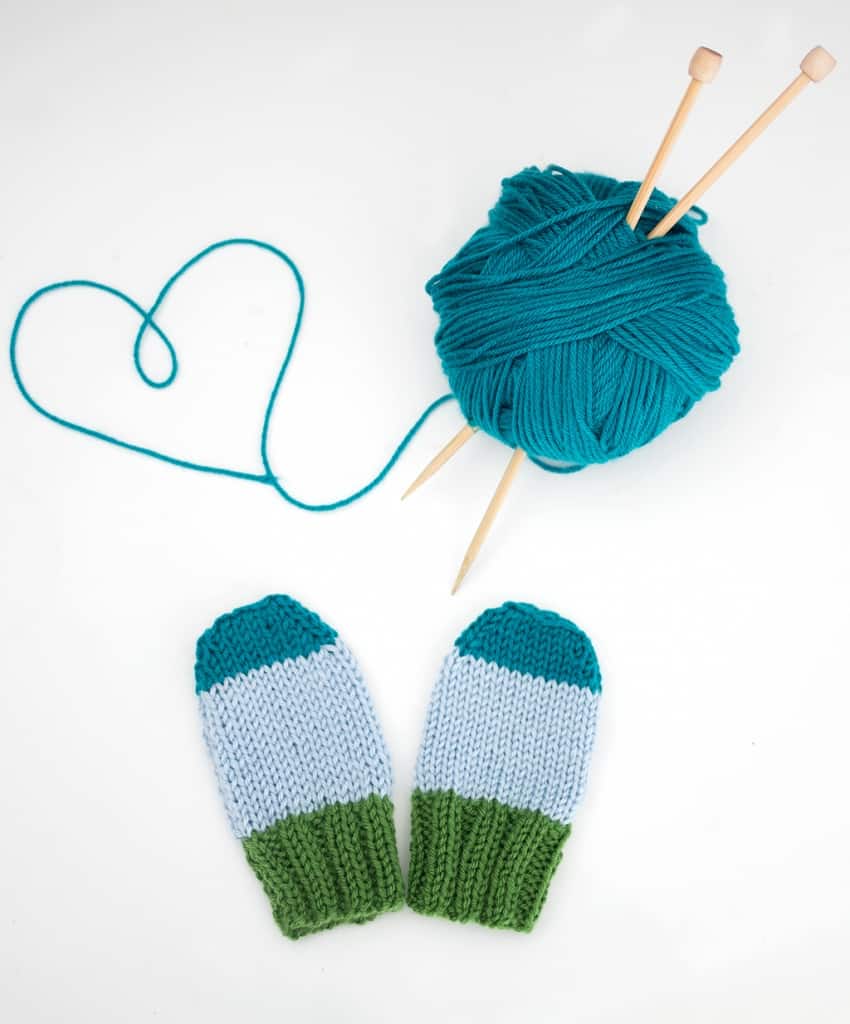 Easy Flat Knit Baby Mitts Pattern (Beginner-Friendly on Straight Needles)