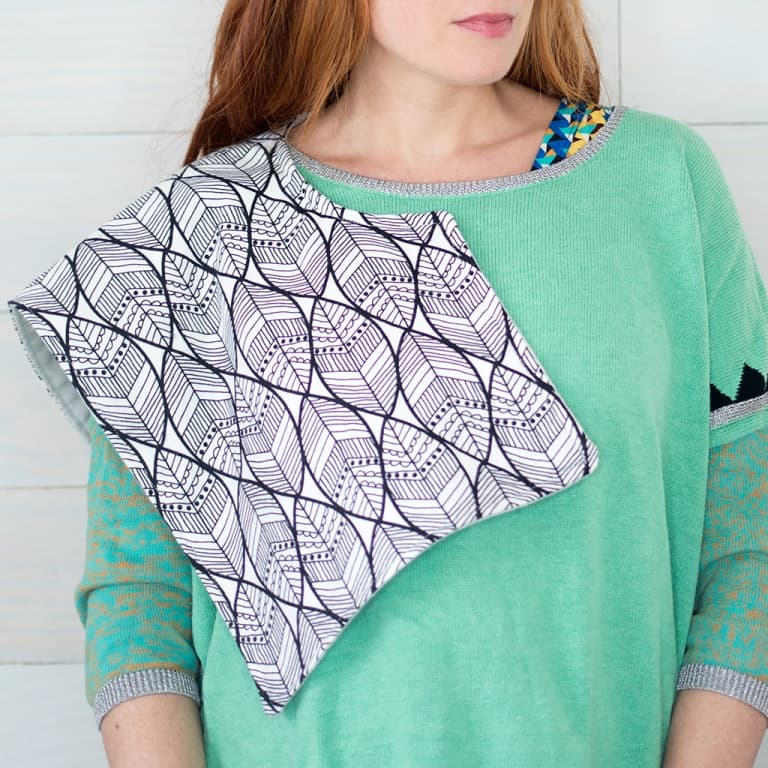 How to Sew a Contoured Burp Cloth- no pattern necessary!