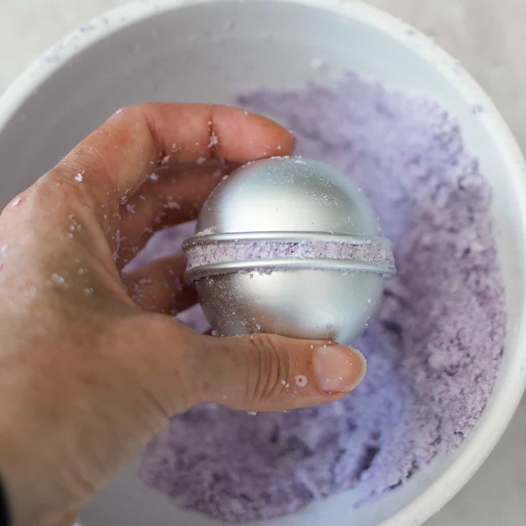 Easy DIY Bath Bomb Recipe- Step by Step Tutorial