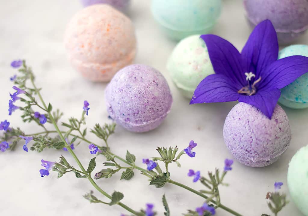 Easy DIY Bath Bomb Recipe- Step by Step Tutorial