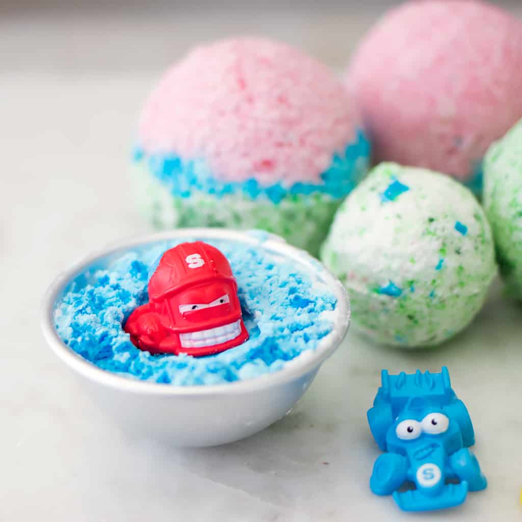 How to Make Bath Bombs with Prizes Inside- great gift for kids!