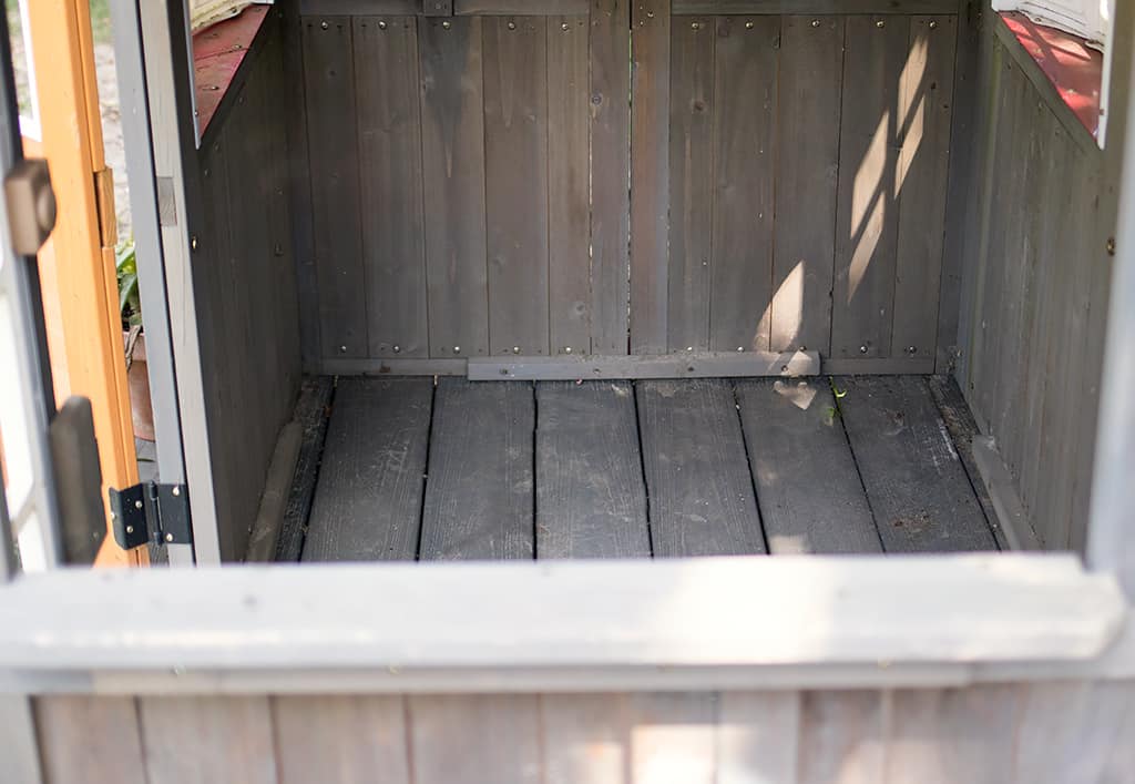 How to Build an Easy Platform for a Playhouse