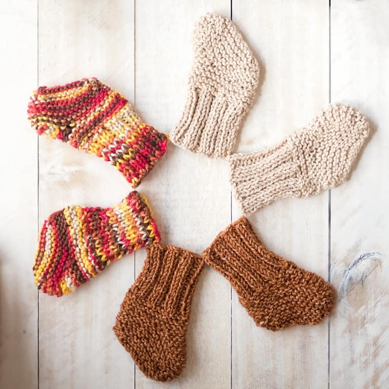 Easy Baby Socks Knitting Pattern- Knit Flat!