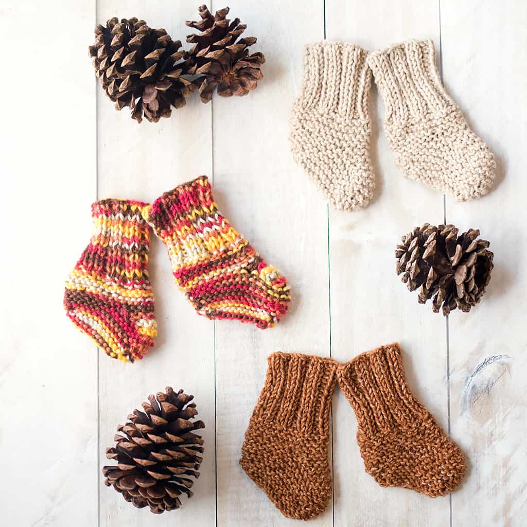 Easy Baby Socks Knitting Pattern- Knit Flat!