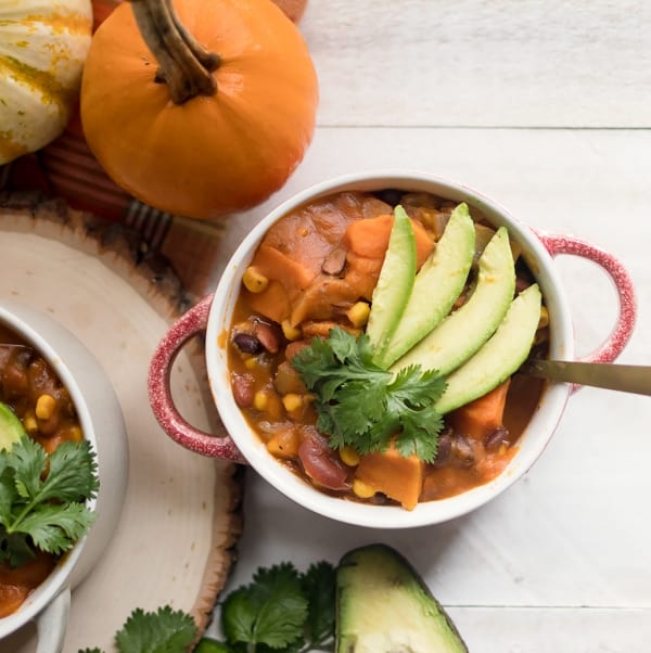 Slow Cooker Vegan Black Bean Pumpkin Chili Hearty & Delicious!