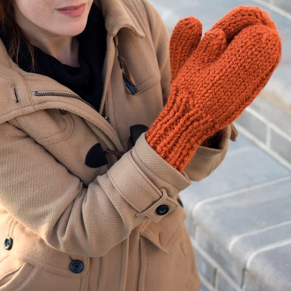 Easy Thick & Quick Mittens Knitting Pattern