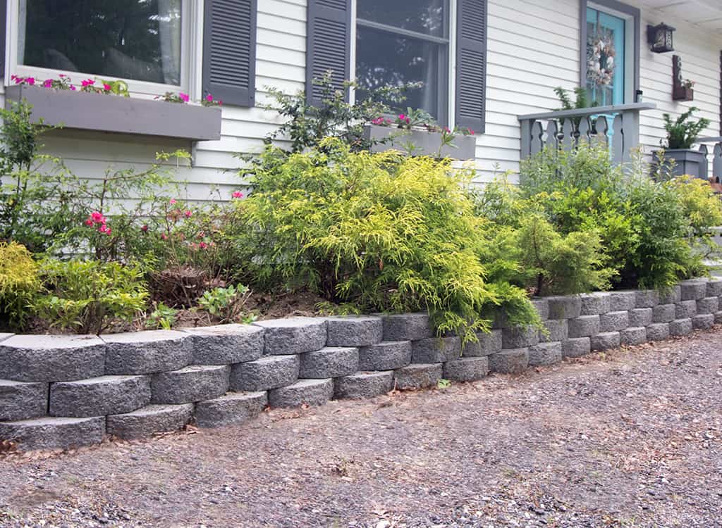 Easy DIY Retaining Wall Planter