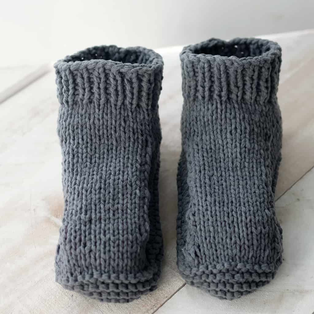 Easy Flat Knit Slippers For Men