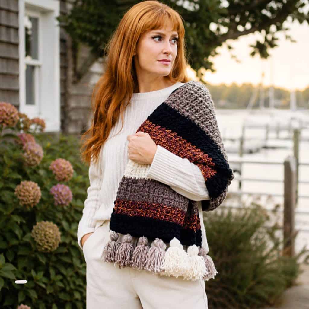 Easy Scrap Yarn Scarf Knitting Pattern (Bulky Yarn Beginner Project)