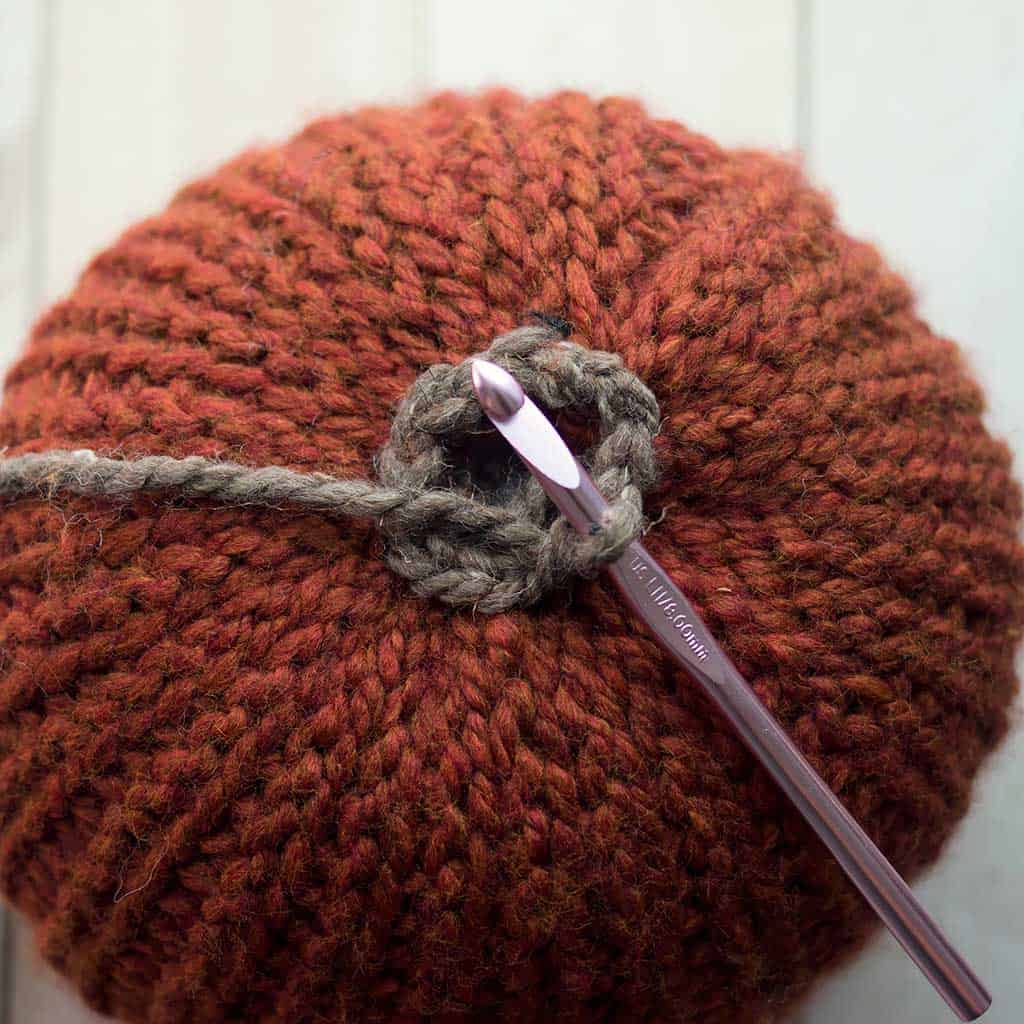 Easy Jumbo Pumpkin Crochet Pattern