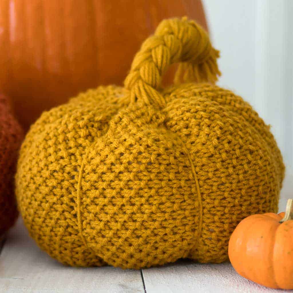 Seed Stitch Pumpkins Knitting Pattern