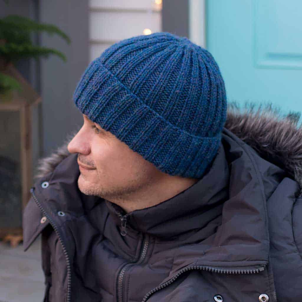 Free Pattern for a Flat-Knit Ribbed Hat