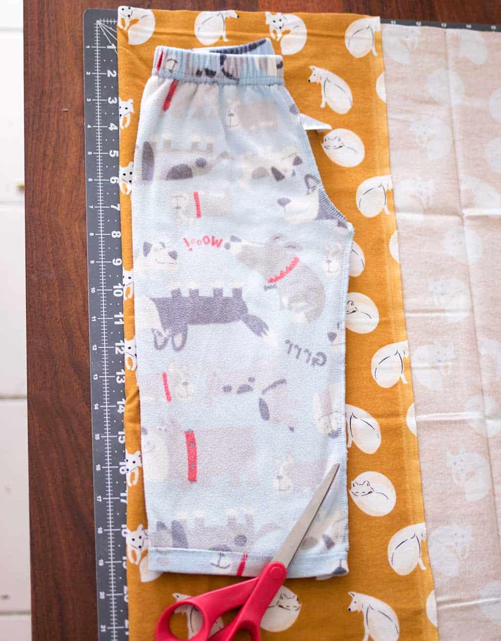 Easy DIY Pajama Pants [No Pattern Needed] – Mary Martha Mama