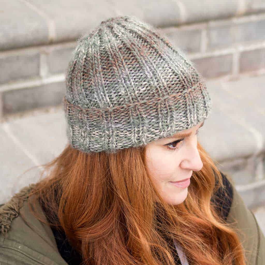 Flat Knit Hat Free Knitting Pattern- perfect for beginners! 