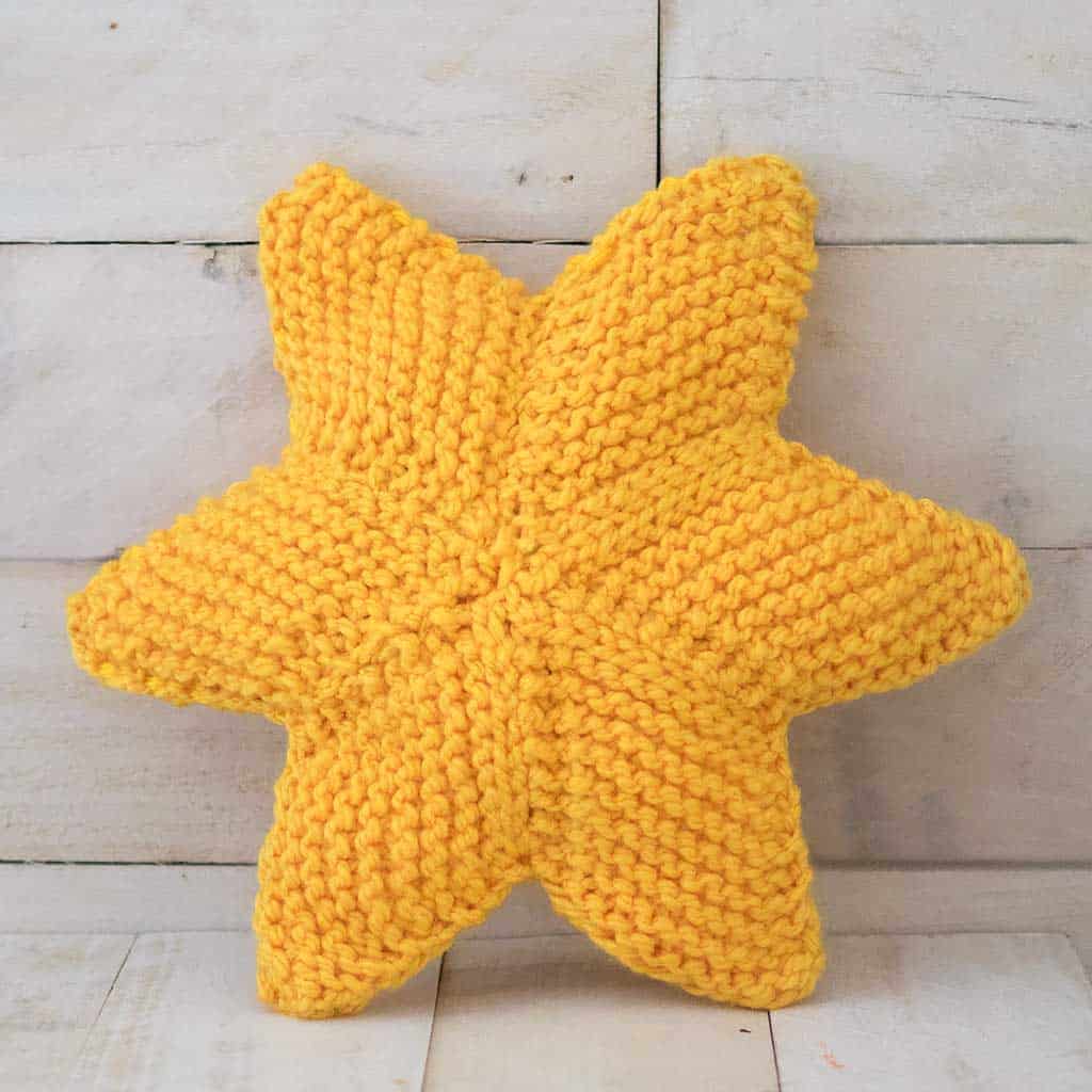 Flat Knit Plush Star Knitting Pattern