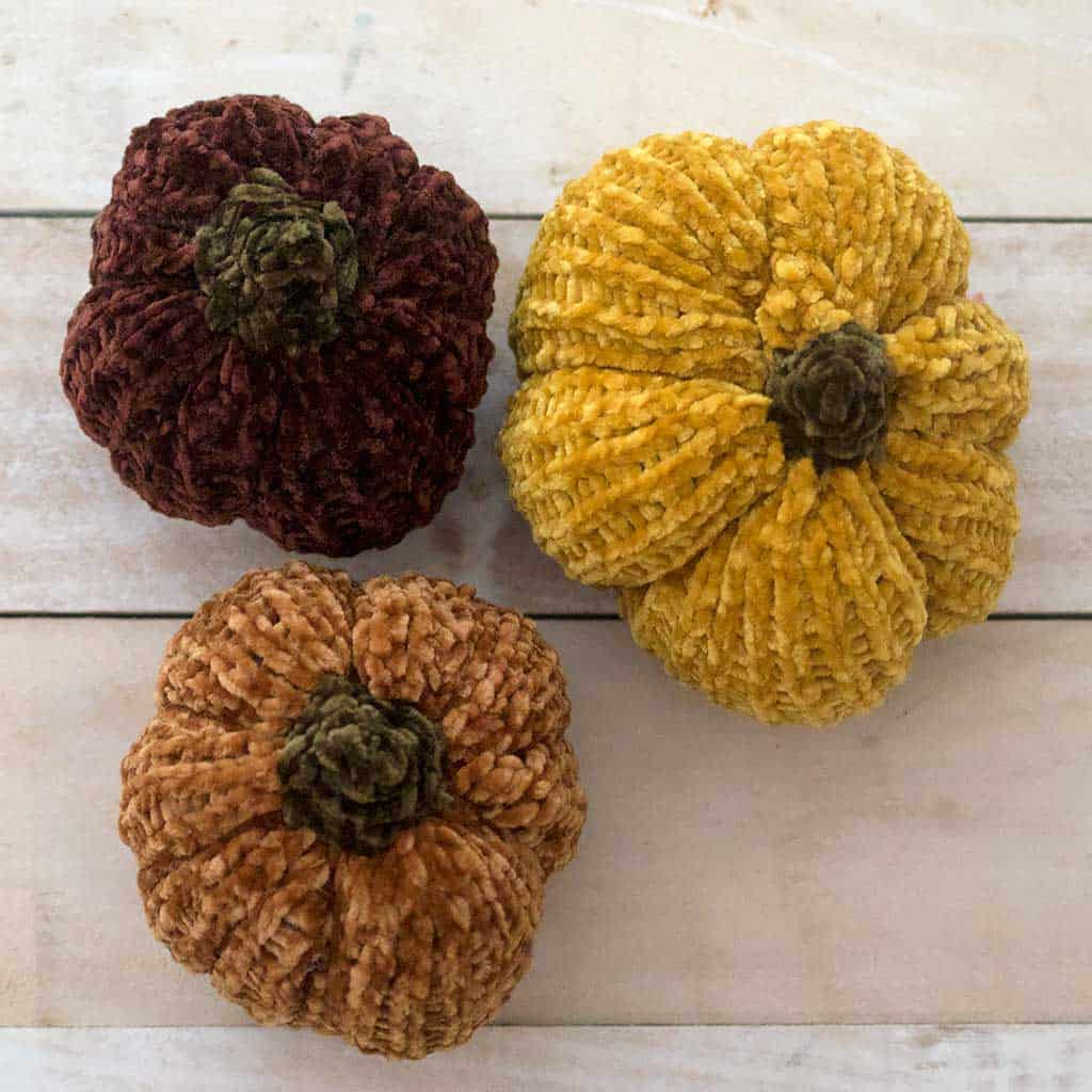 Easy Velvet Pumpkins Knitting Pattern
