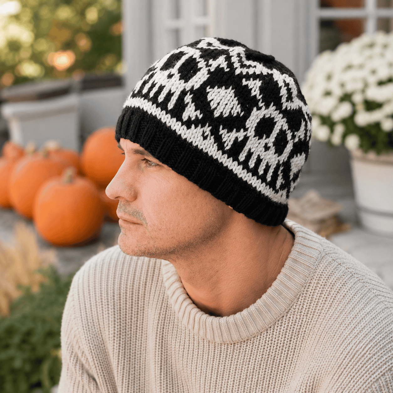 Men’s Skull Hat Knitting Pattern (Easy Colorwork Hat Knit in the Round)