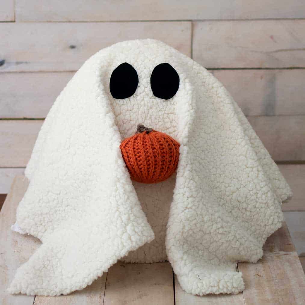 DIY Pottery Barn Gus the Ghost Pillow