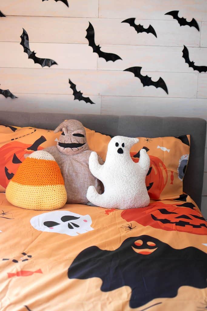 How to Transform Your Kid's Bedroom for Halloween