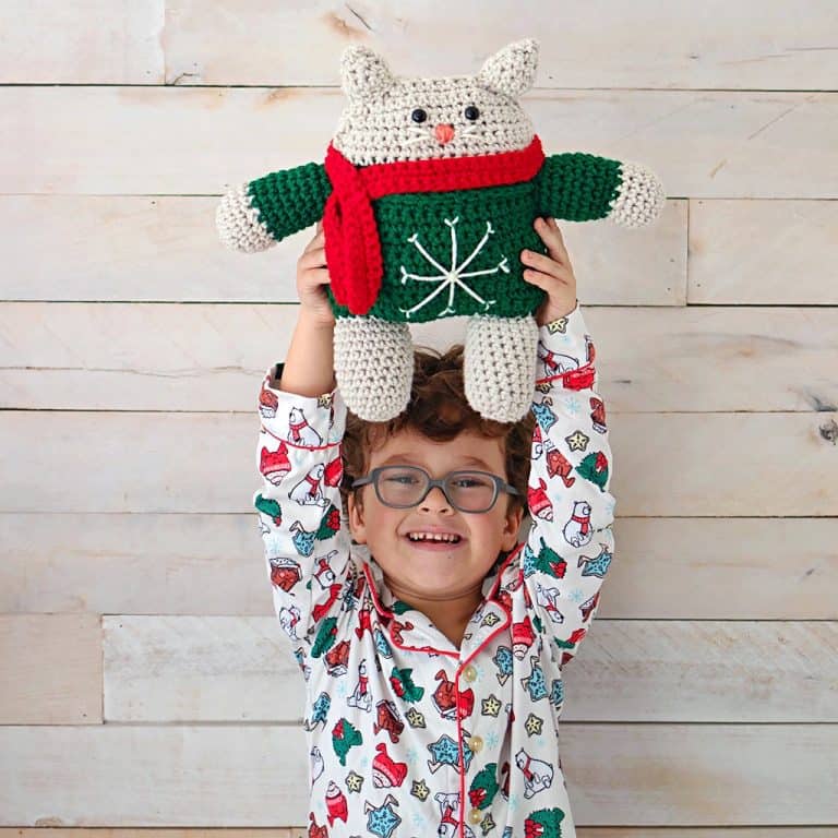 Easy Plush Christmas Cat Crochet Pattern