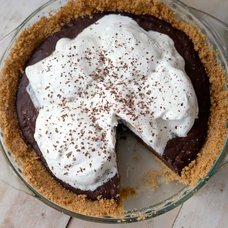 Easy and Amazing Vegan Chocolate Pie