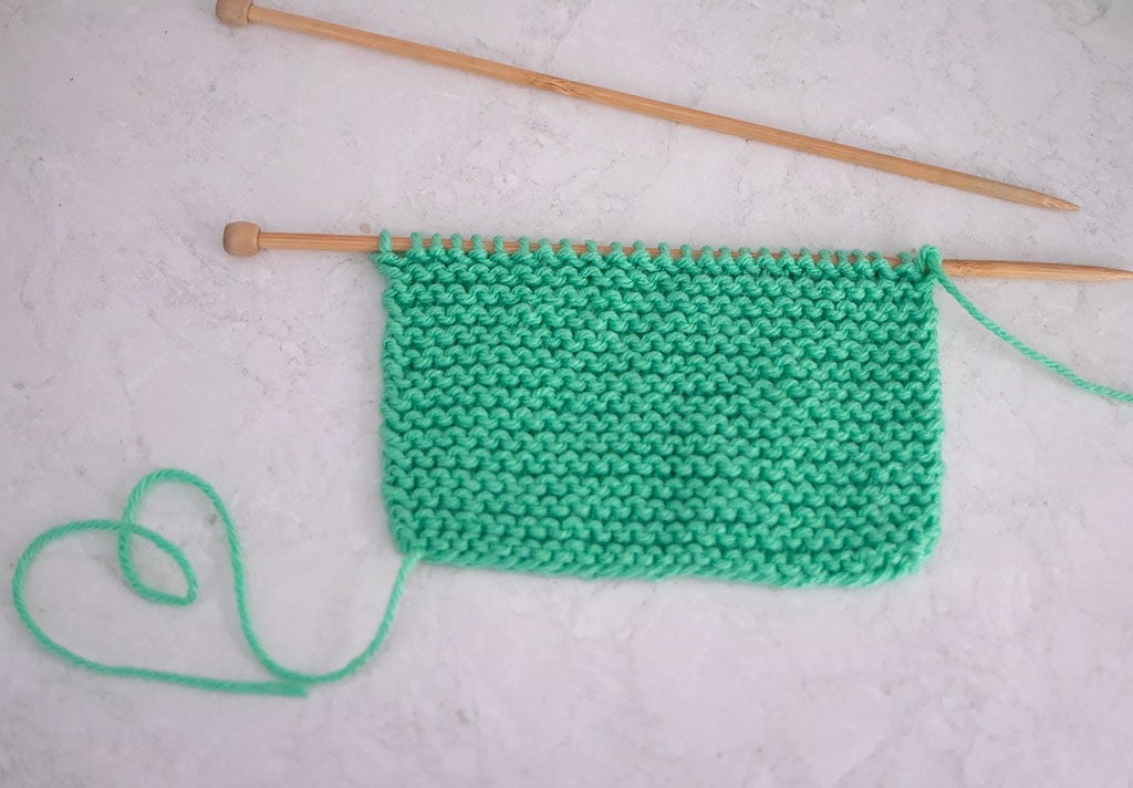 Garter Stitch Baby Booties Step-by-Step Pattern and Video Tutorial