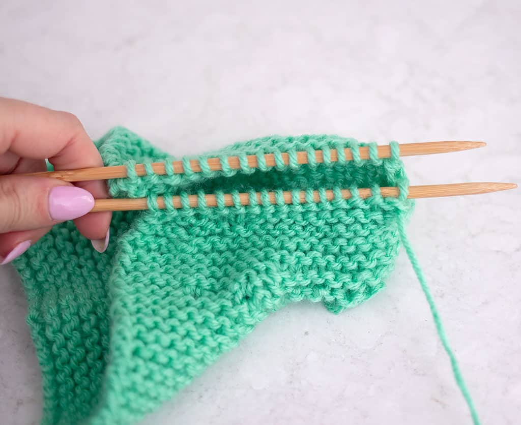 Garter Stitch Baby Booties Step-by-Step Pattern and Video Tutorial