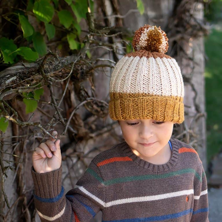 Kids Ribbed Colorblock Hat Knitting Pattern