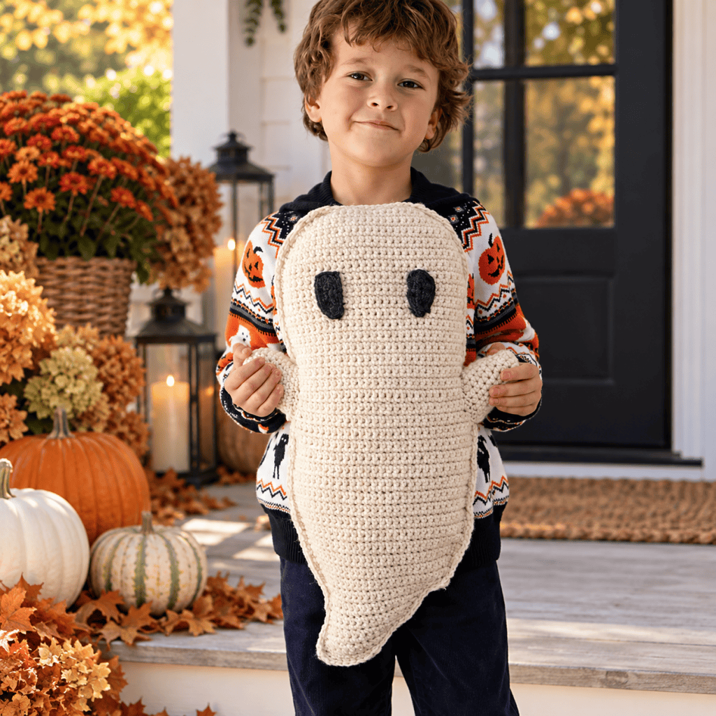 Easy Giant Plush Ghost Crochet Pattern (Beginner-Friendly Halloween Décor)