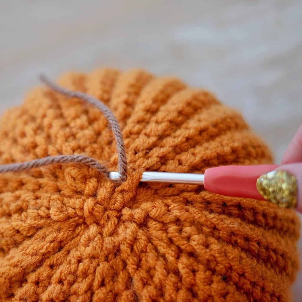How to Crochet a Stem on Pumpkins