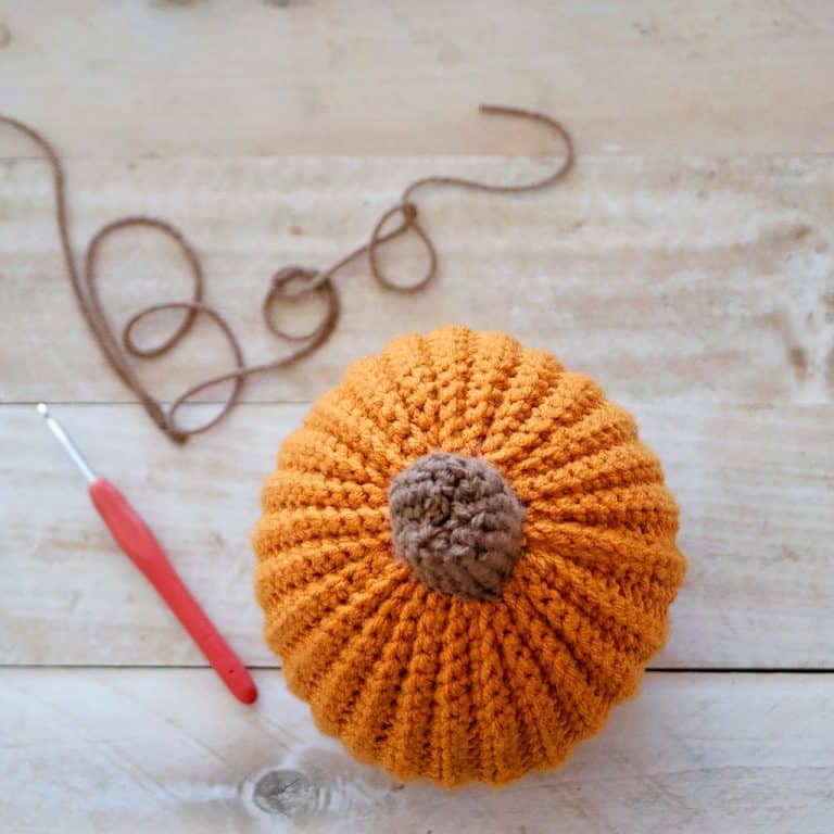 How to Crochet a Stem on Pumpkins