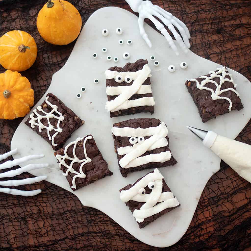 How to Decorate Spooky Halloween Brownies
