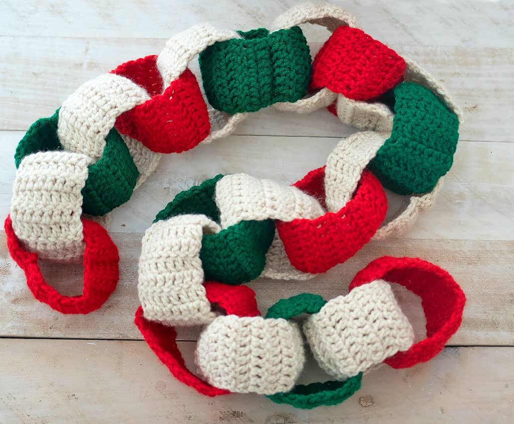 Chain Garland Crochet Pattern