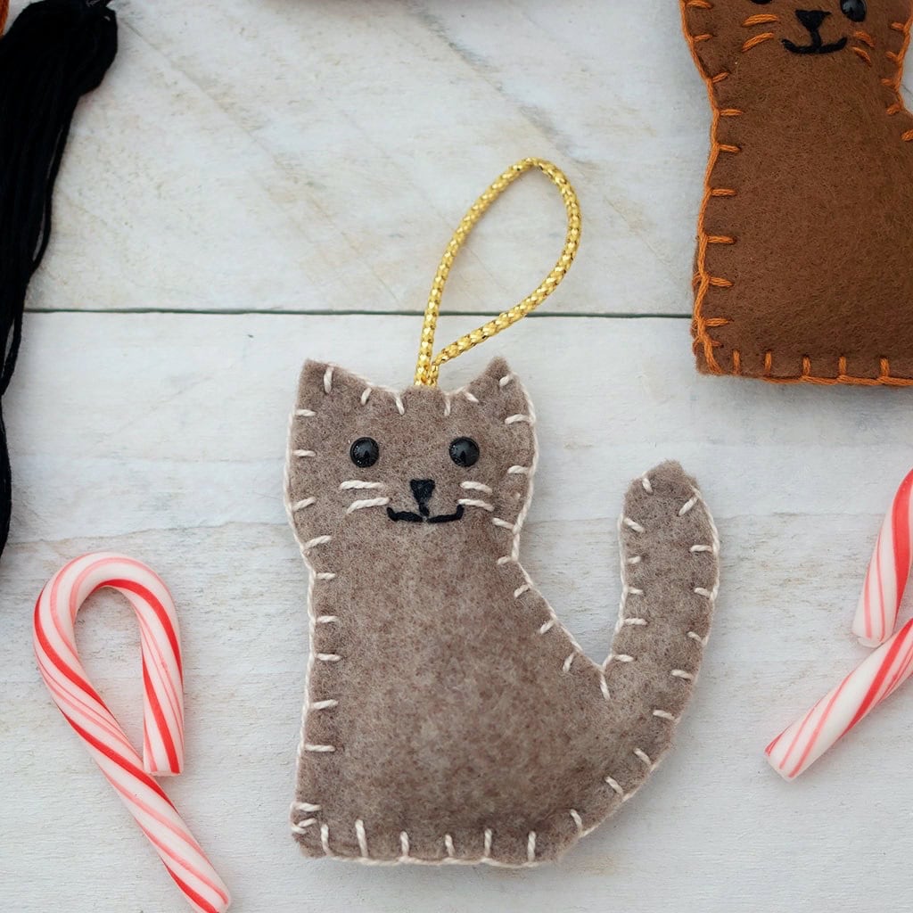 DIY Felt Cat Ornament Tutorial