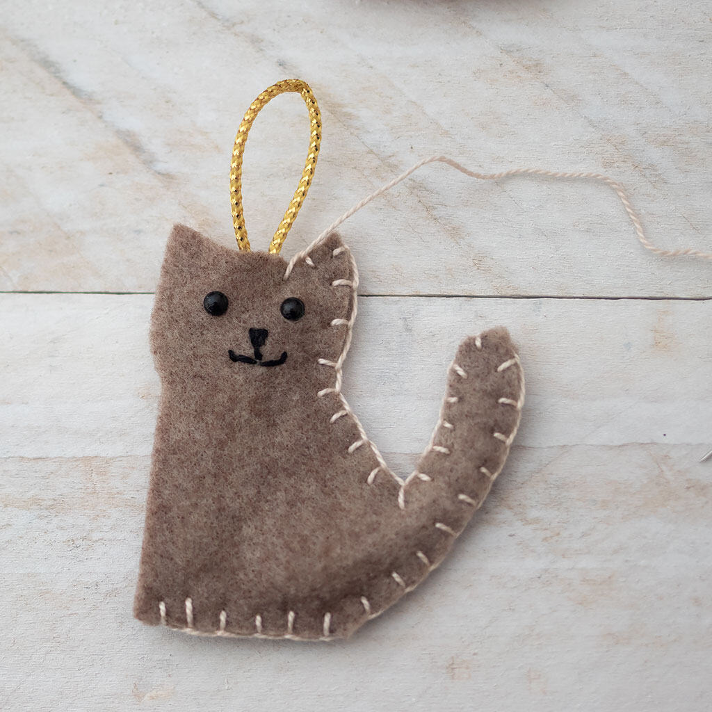 DIY Felt Cat Ornament Tutorial