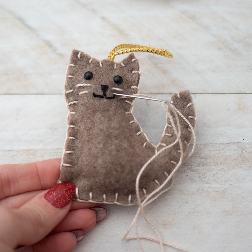 DIY Felt Cat Ornament Tutorial