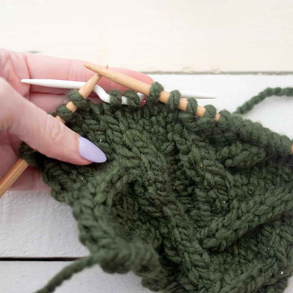 Cable Knitting for Beginners: A Step-by-Step Guide to Your First Cables